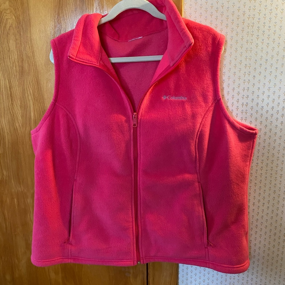 Columbia vest